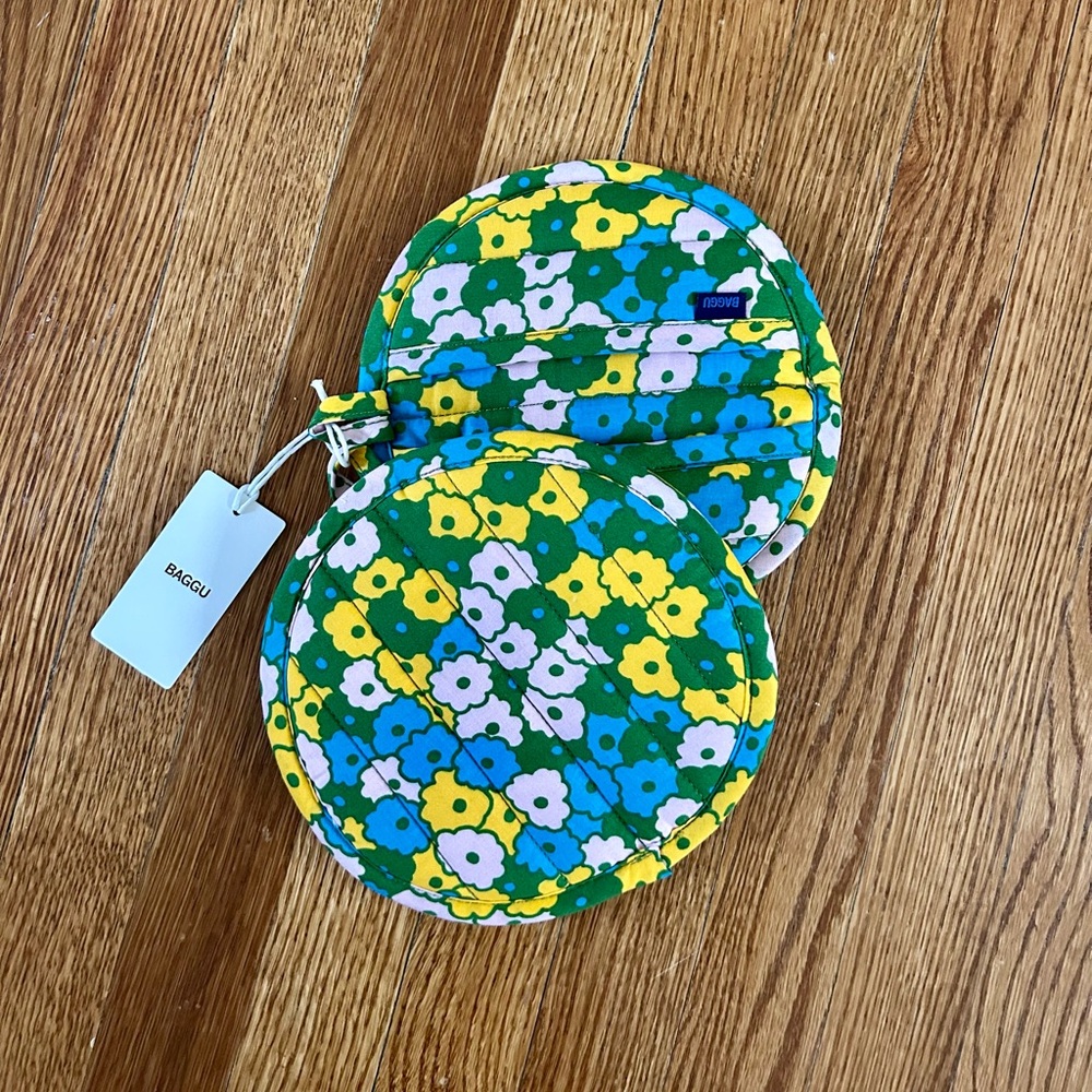 Baggu Flowerbed Pot Holders NWT